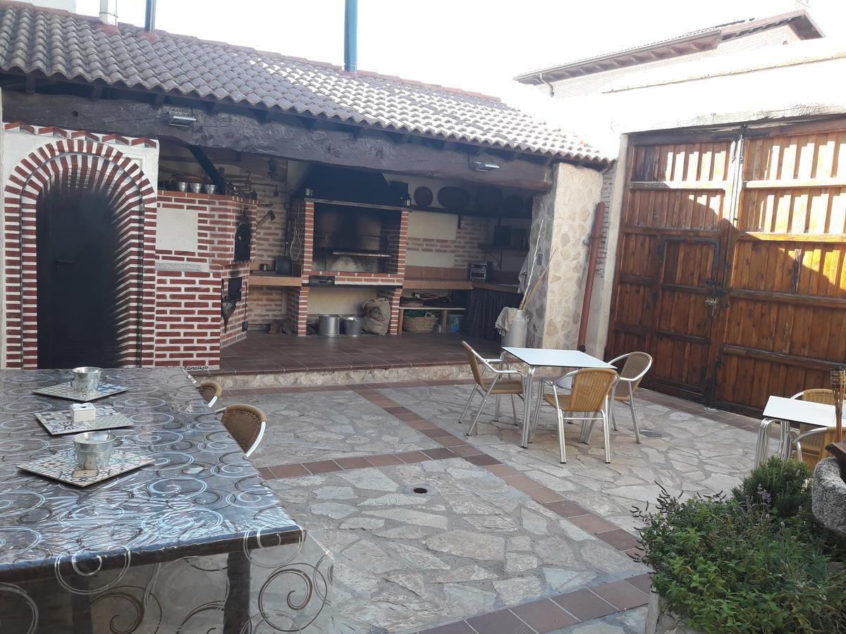 Casa Rural La Casa De Las Manuelas Horcajo de las Torres Eksteriør bilde